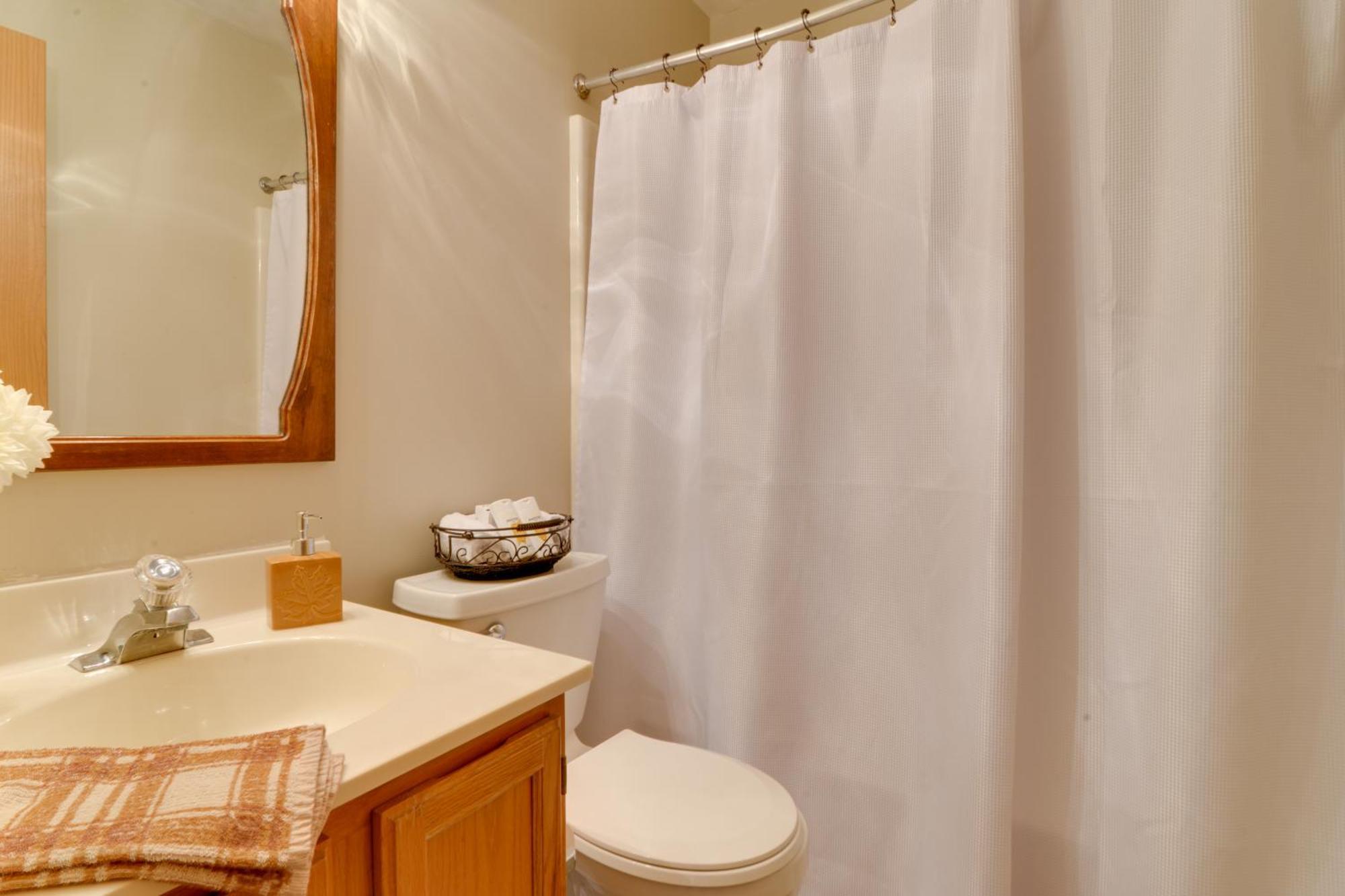 Charming Hidden Valley Resort Home Walk To Slopes Champion Bagian luar foto