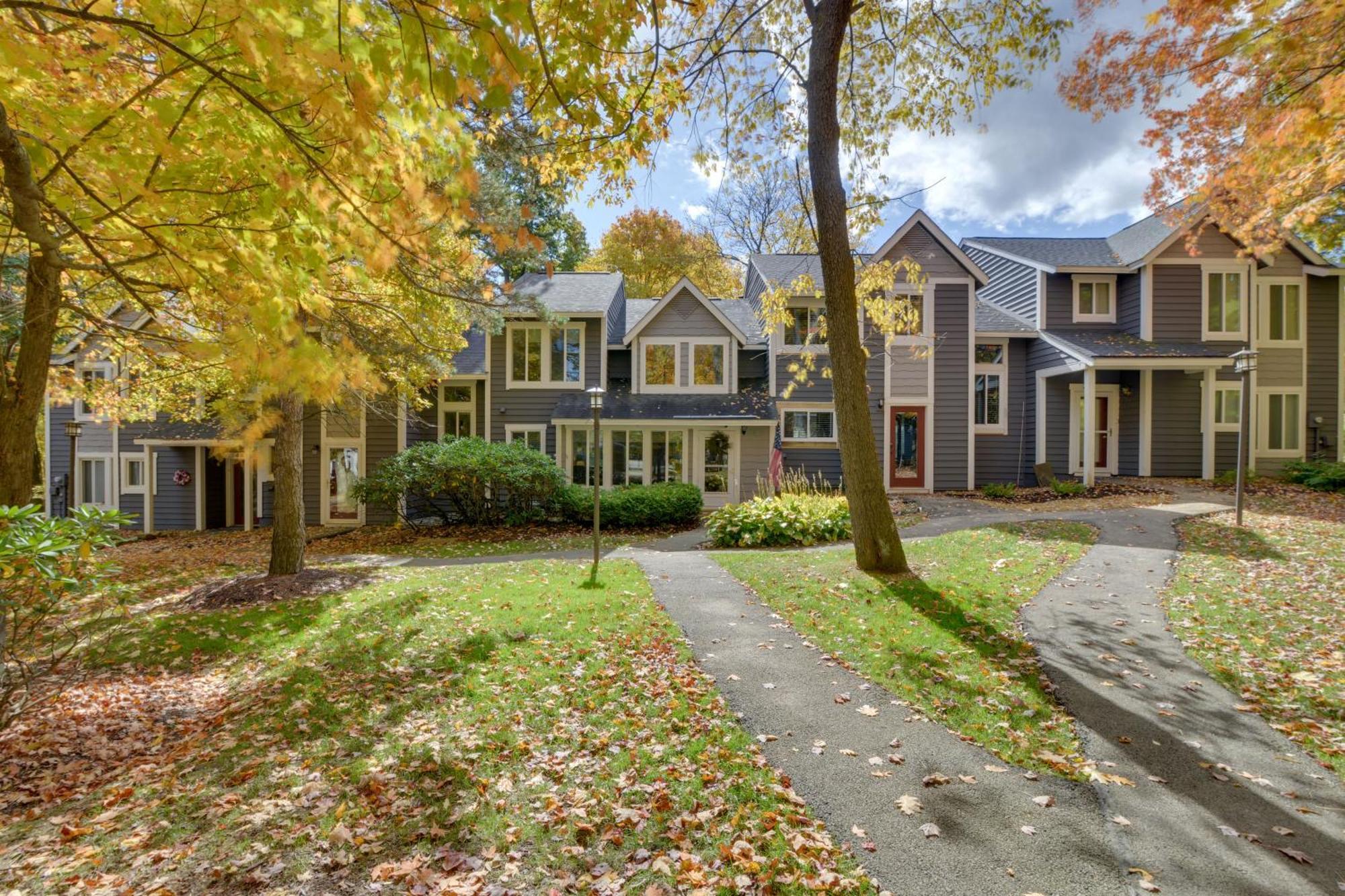 Charming Hidden Valley Resort Home Walk To Slopes Champion Bagian luar foto